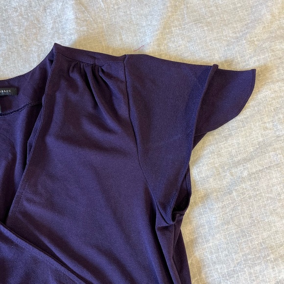 Banana republic purple top - Picture 2 of 5